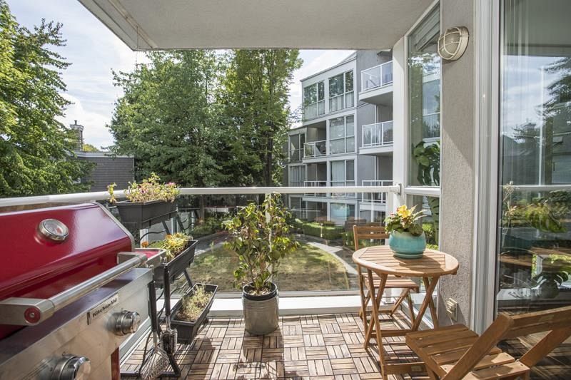 211 8460 Jellicoe Street Vancouver, BC - 23