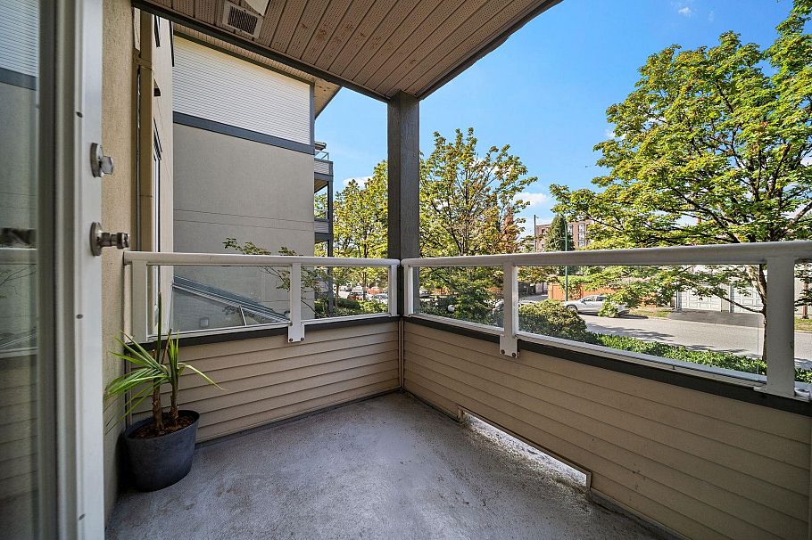 201 4990 Mcgeer Street Vancouver, BC - 23