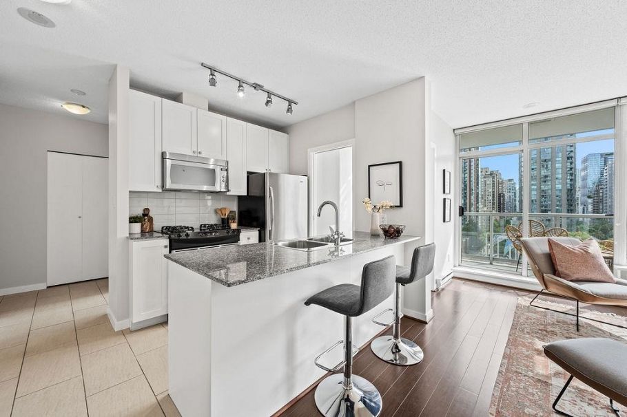 607 480 Robson Street Vancouver, BC - 6