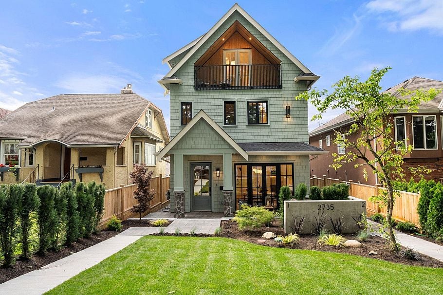 1 2735 Eton Street Vancouver, BC - 1