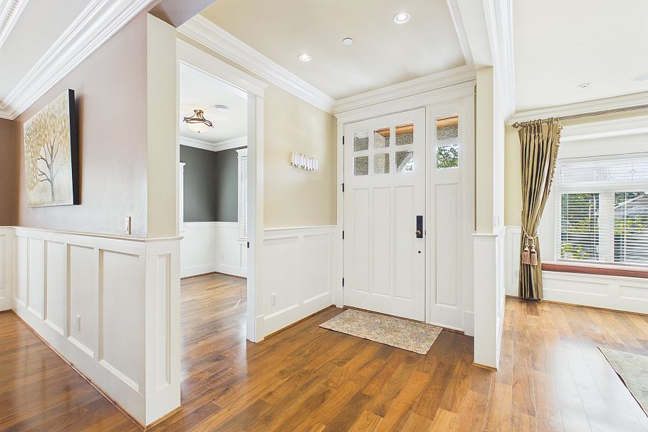 3575 W 38th Avenue Vancouver, BC - 4