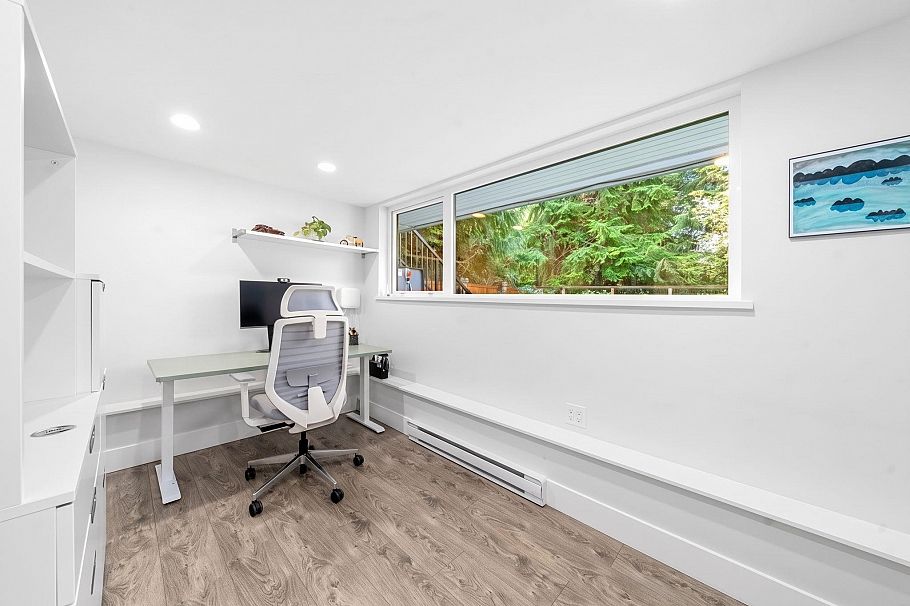 4505 Lions Avenue North Vancouver, BC - 26