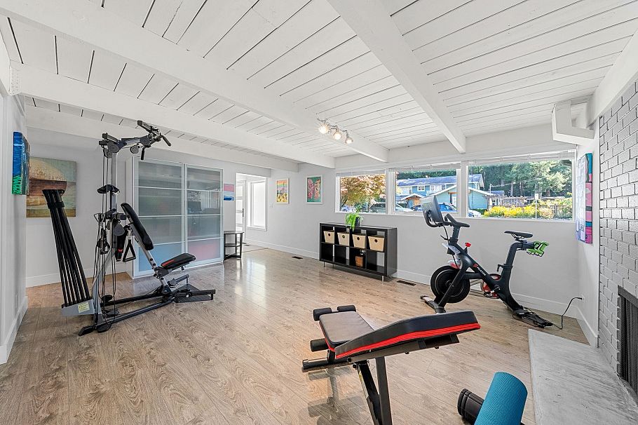 4505 Lions Avenue North Vancouver, BC - 27