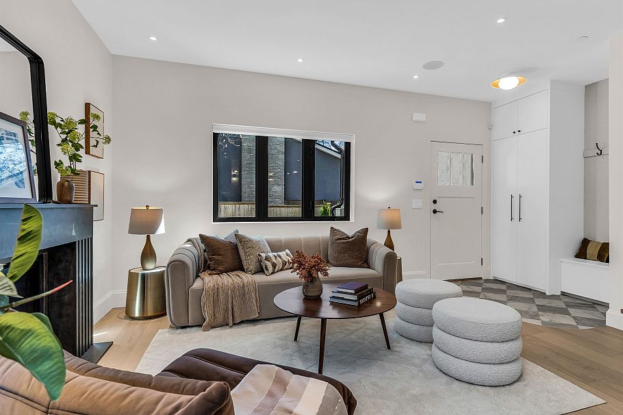 2 4088 Maple Crescent Vancouver, BC - 2