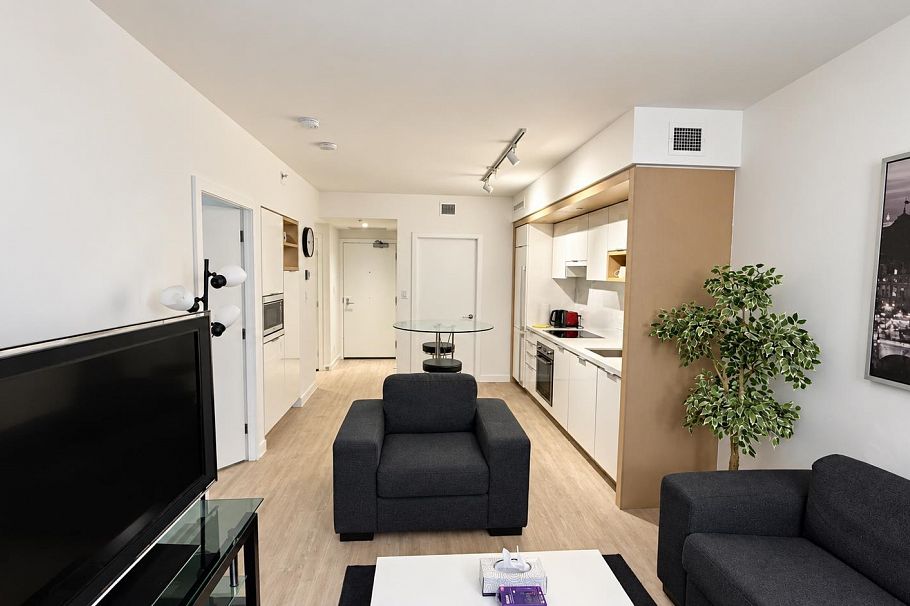 212 1661 Quebec Street Vancouver, BC - 6