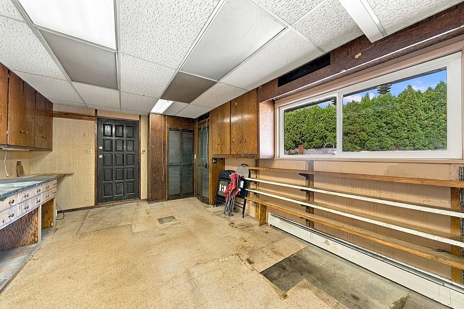 4148 Fairway Place North Vancouver, BC - 32