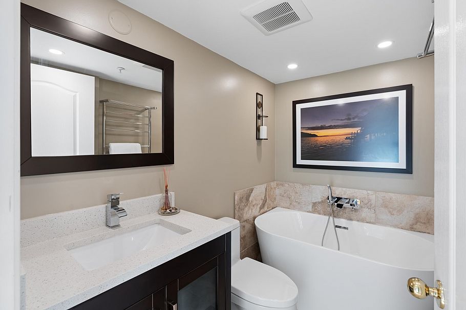 109 1111 Haro Street Vancouver, BC - 25