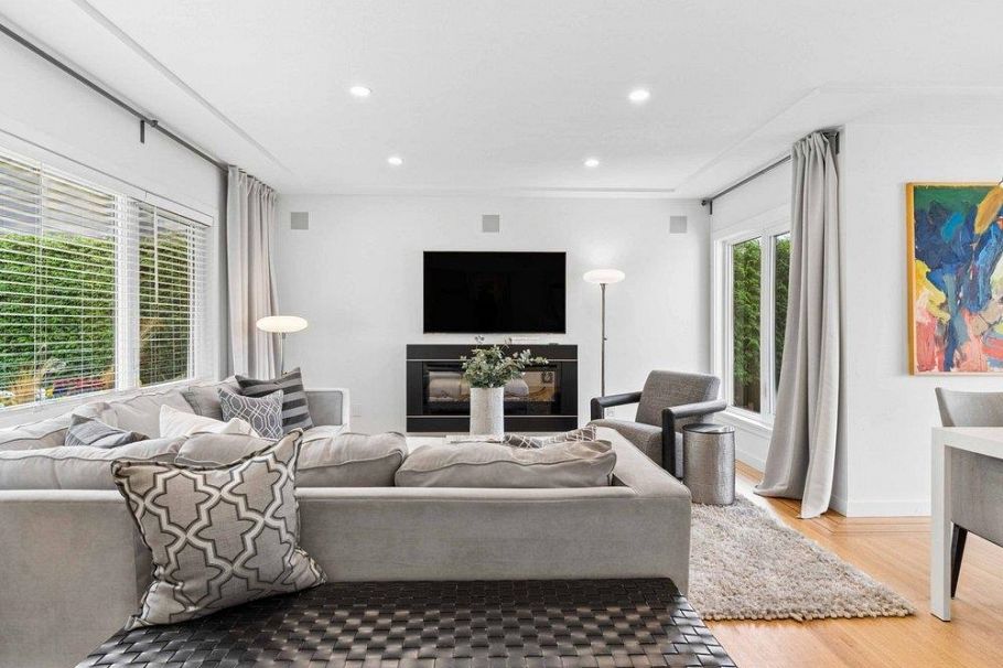 7161 West Boulevard Vancouver, BC - 3
