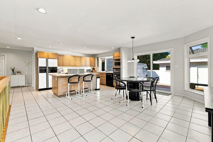 1039 W 29th Avenue Vancouver, BC - 14