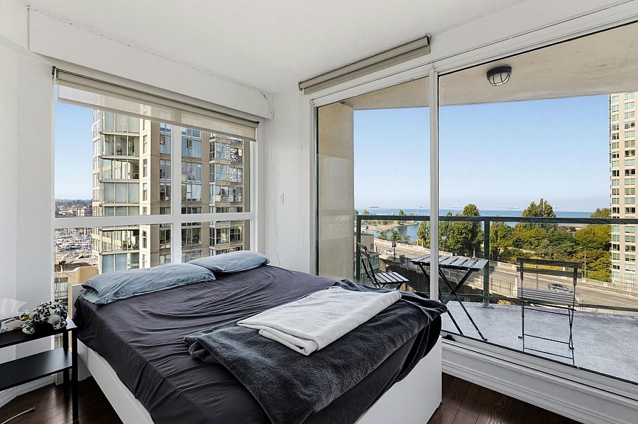 1401 907 Beach Avenue Vancouver, BC - 24