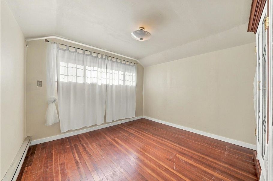 2219 E 25th Avenue Vancouver, BC - 32