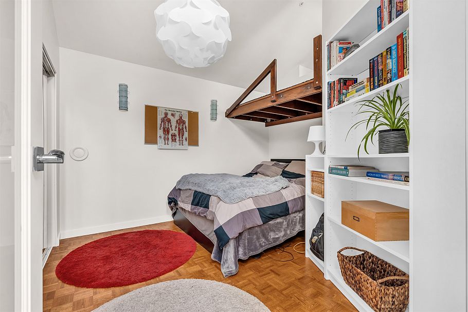 517 Atlantic Street Vancouver, BC - 16