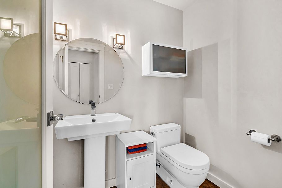 517 Atlantic Street Vancouver, BC - 8