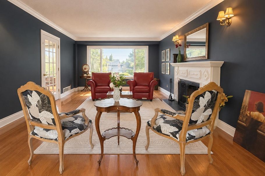 2718 Byron Place North Vancouver, BC - 3