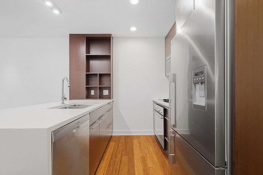 203 2481 Waterloo Street Vancouver, BC - 9