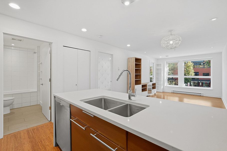 203 2481 Waterloo Street Vancouver, BC - 18