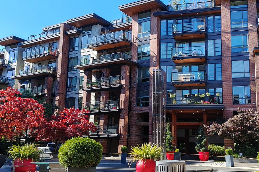 226 723 W 3rd Street North Vancouver, BC - 1