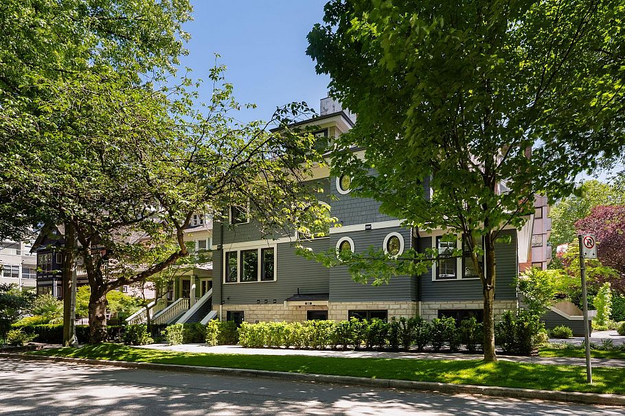 980 Bidwell Street Vancouver, BC - 1