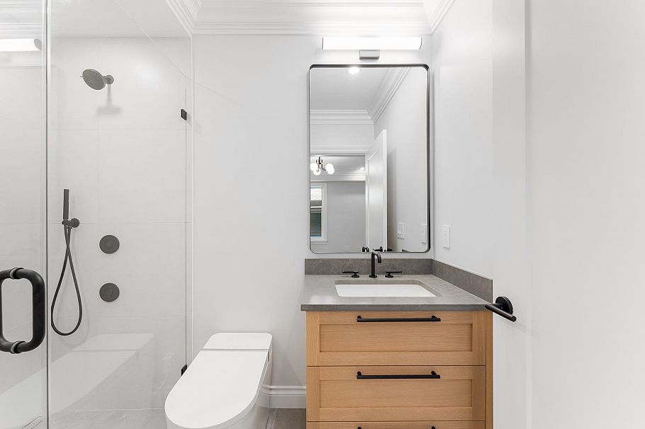 980 Bidwell Street Vancouver, BC - 32