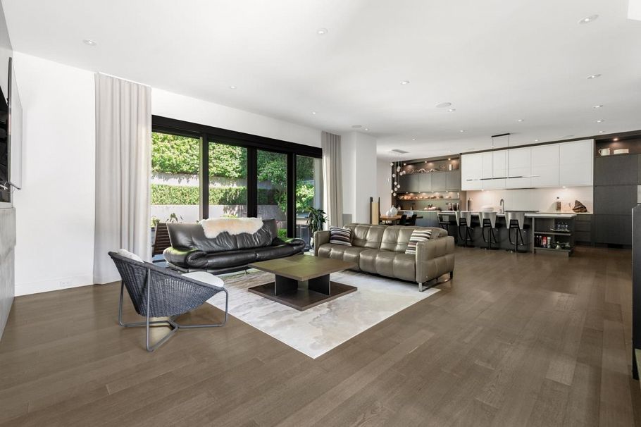 3430 Aintree Drive North Vancouver, BC - 2