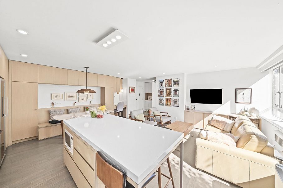 817 1445 Marpole Avenue Vancouver, BC - 14