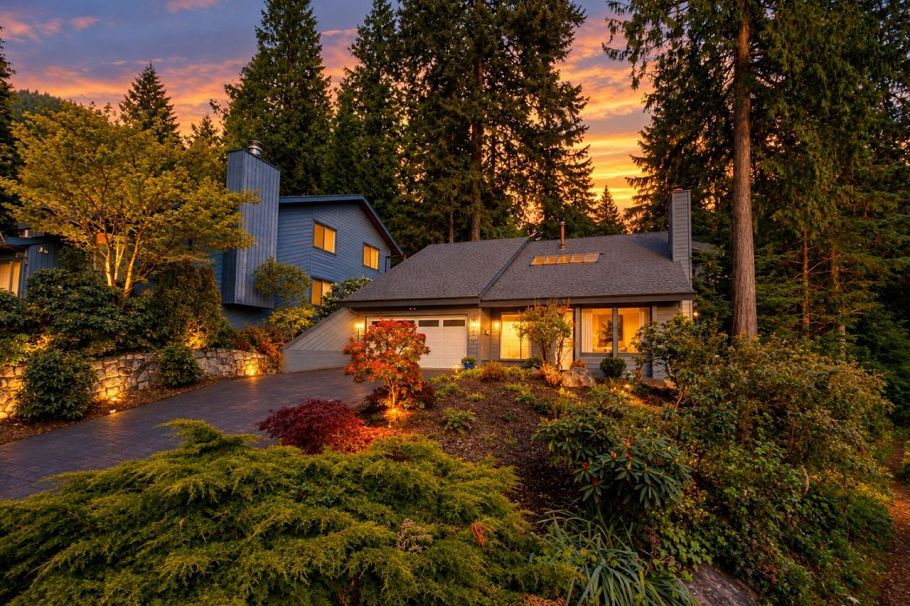 5520 Huckleberry Lane North Vancouver, BC - 1