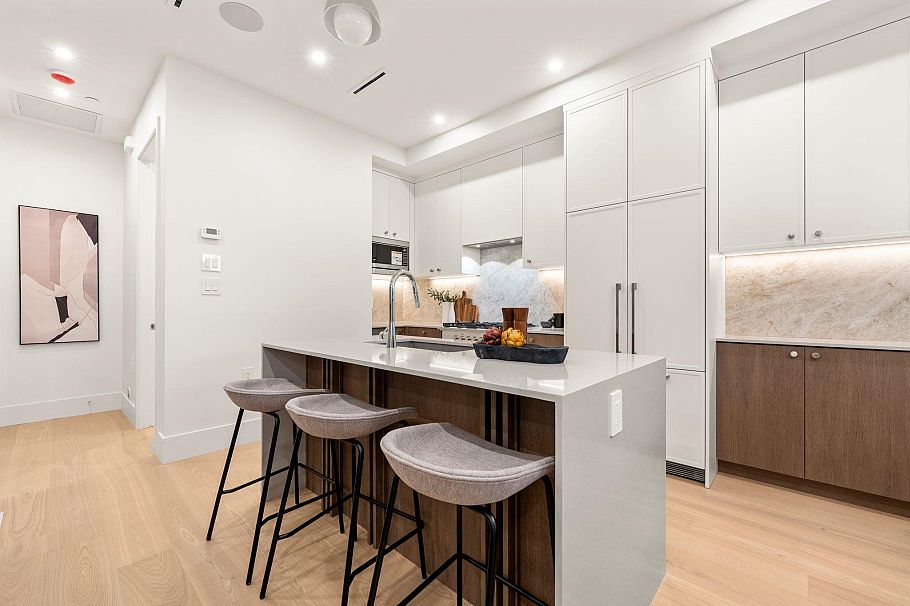 1 2735 Eton Street Vancouver, BC - 19