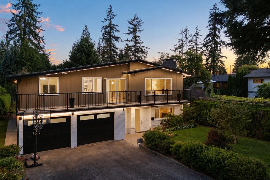 2763 Violet Street North Vancouver, BC - 1