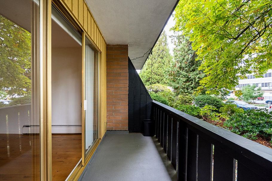 106 235 E 13th Street North Vancouver, BC - 33