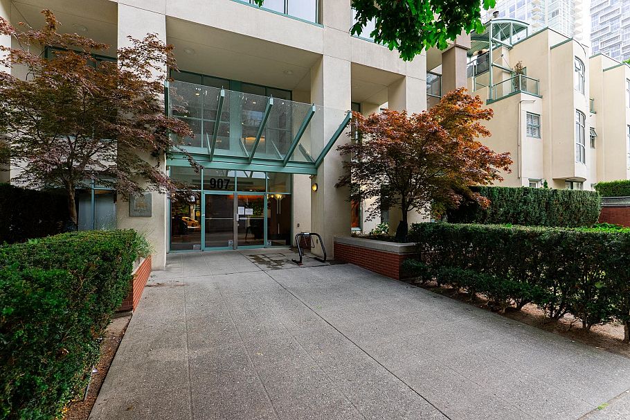 1401 907 Beach Avenue Vancouver, BC - 38