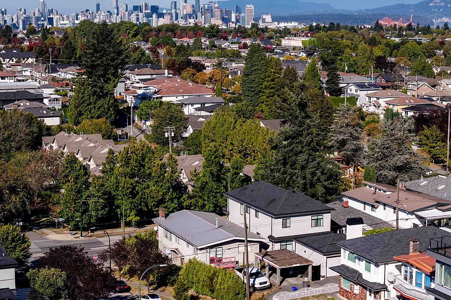 2178 Renfrew Street Vancouver, BC - 32