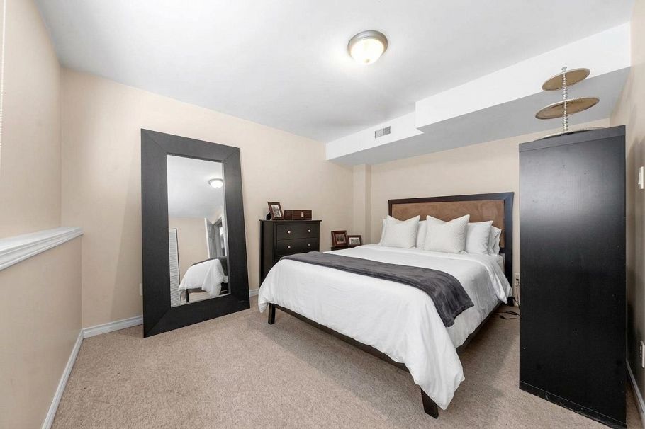 626 E 13th Street North Vancouver, BC - 31