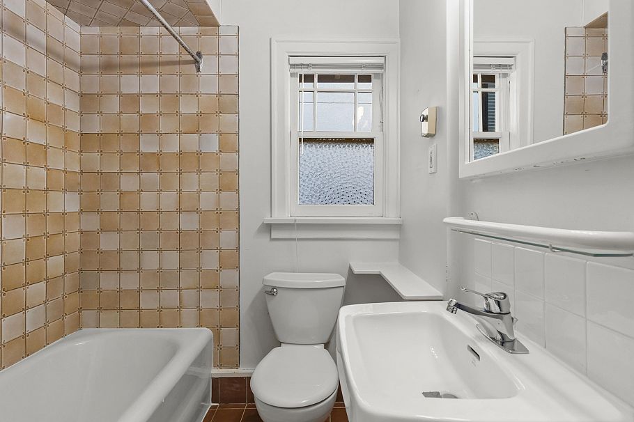 3989 W 19th Avenue Vancouver, BC - 14