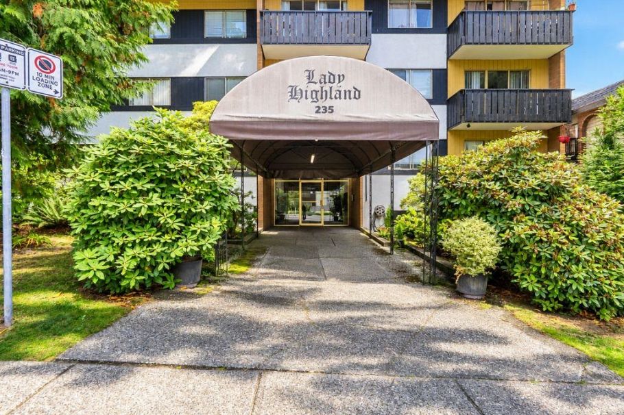 106 235 E 13th Street North Vancouver, BC - 4