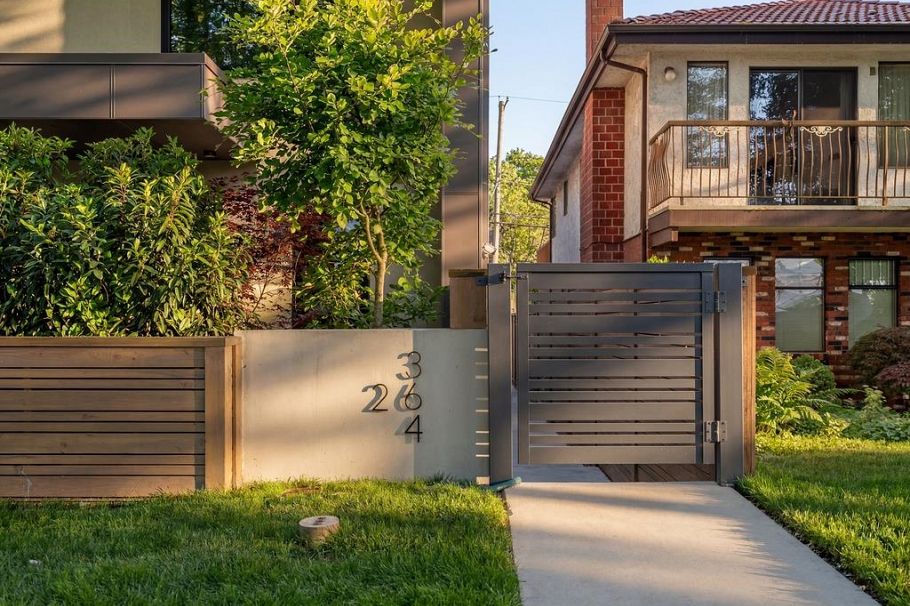 2 364 E 23rd Avenue Vancouver, BC - 3