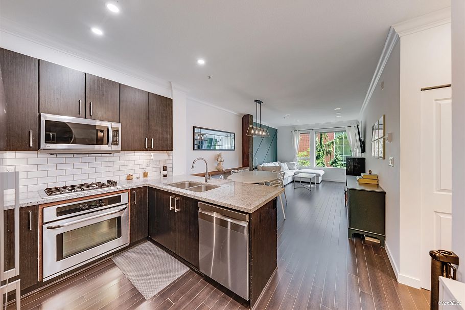 319 119 W 22nd Street North Vancouver, BC - 12