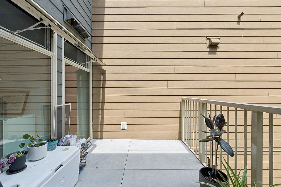 204 2832 Capilano Road North Vancouver, BC - 24