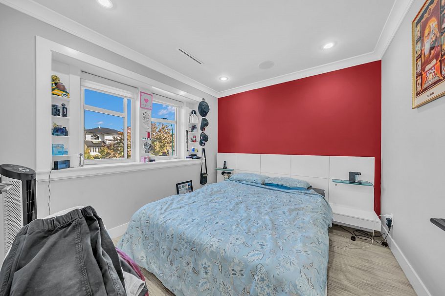 768 E 58th Avenue Vancouver, BC - 26