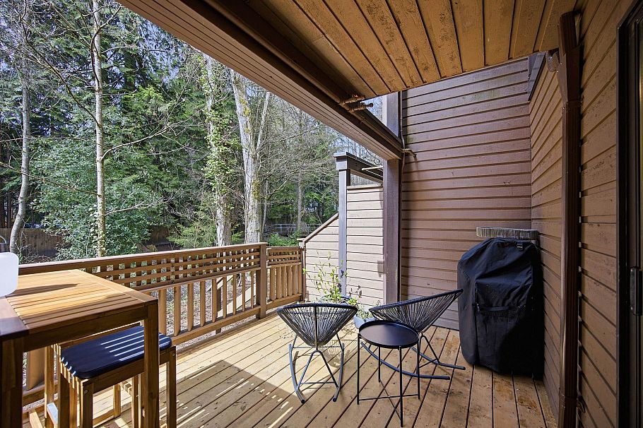 3321 Mountain Highway North Vancouver, BC - 2