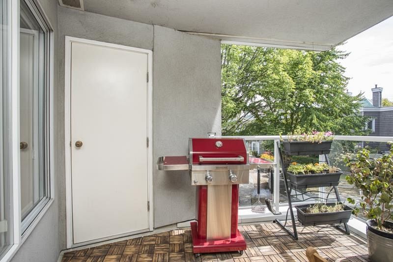 211 8460 Jellicoe Street Vancouver, BC - 22