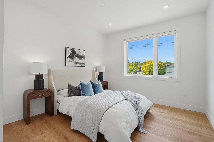1 2438 E 20th Avenue Vancouver, BC - 18