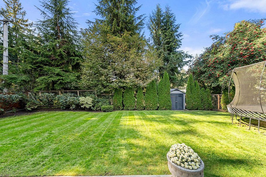 4505 Lions Avenue North Vancouver, BC - 35