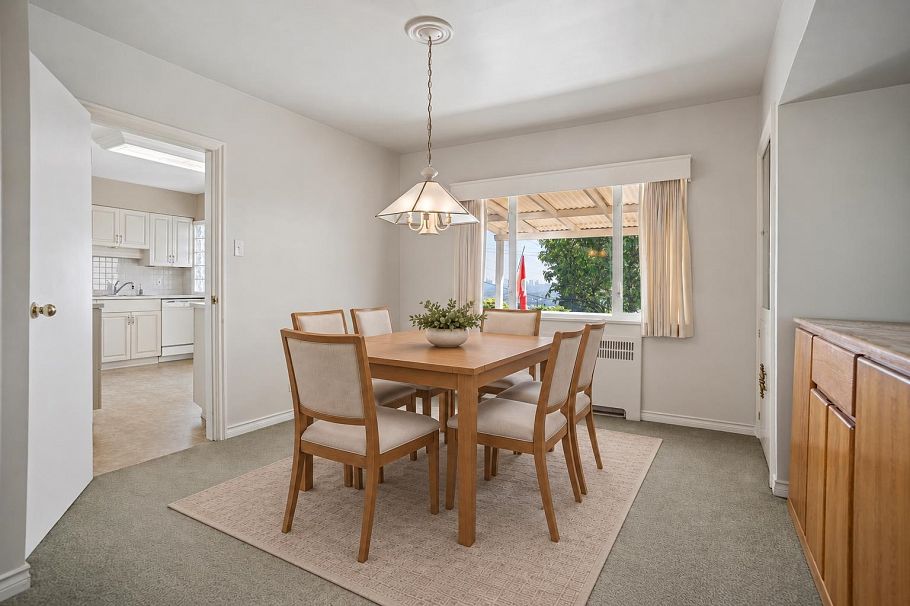 657 E Keith Road North Vancouver, BC - 8
