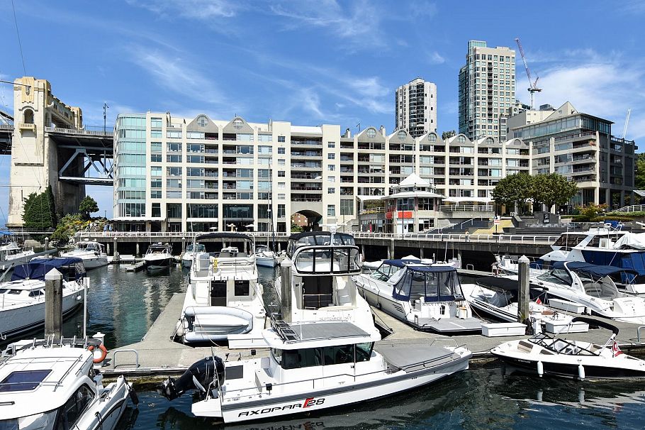 503 1008 Beach Avenue Vancouver, BC - 1