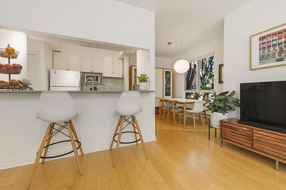 1073 E Pender Street Vancouver, BC - 6