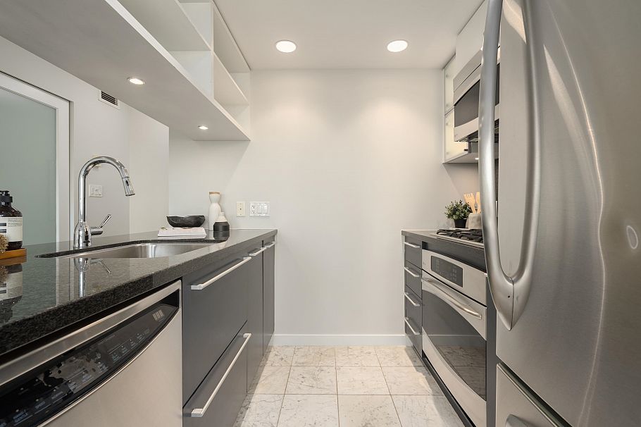 2110 833 Seymour Street Vancouver, BC - 8