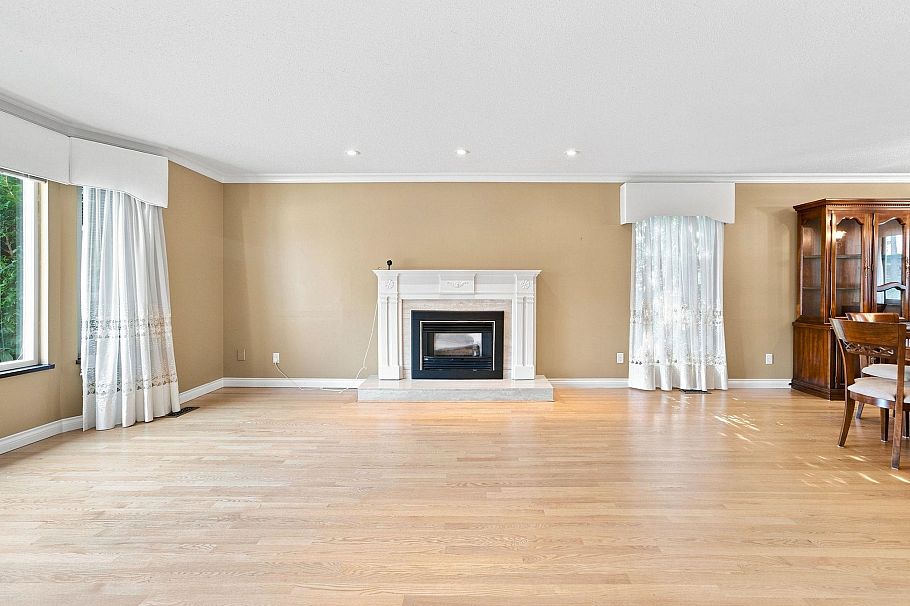 5519 Cliffridge Place North Vancouver, BC - 21