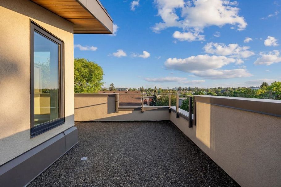 2 364 E 23rd Avenue Vancouver, BC - 28