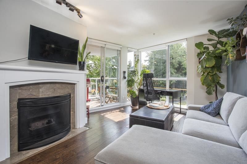 211 8460 Jellicoe Street Vancouver, BC - 2