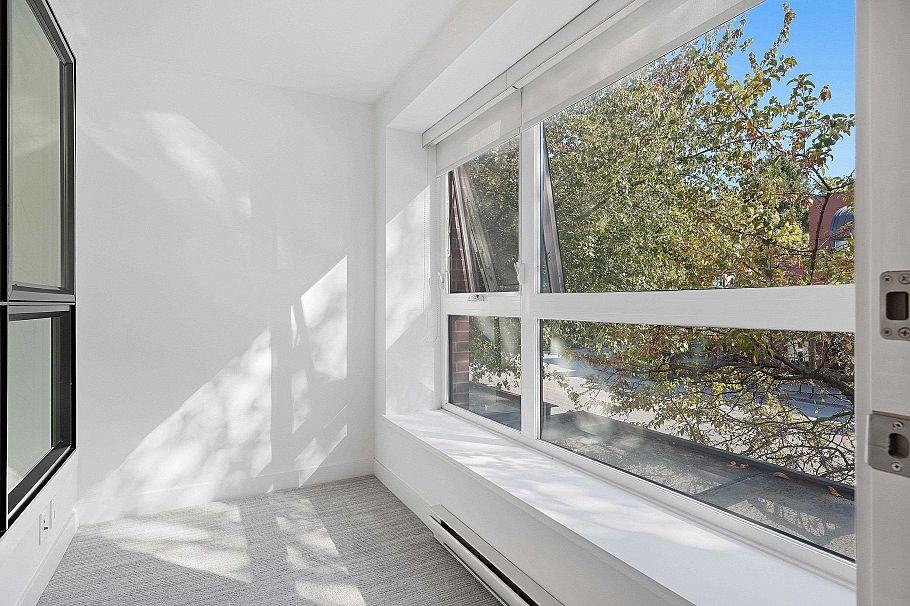 203 2481 Waterloo Street Vancouver, BC - 26